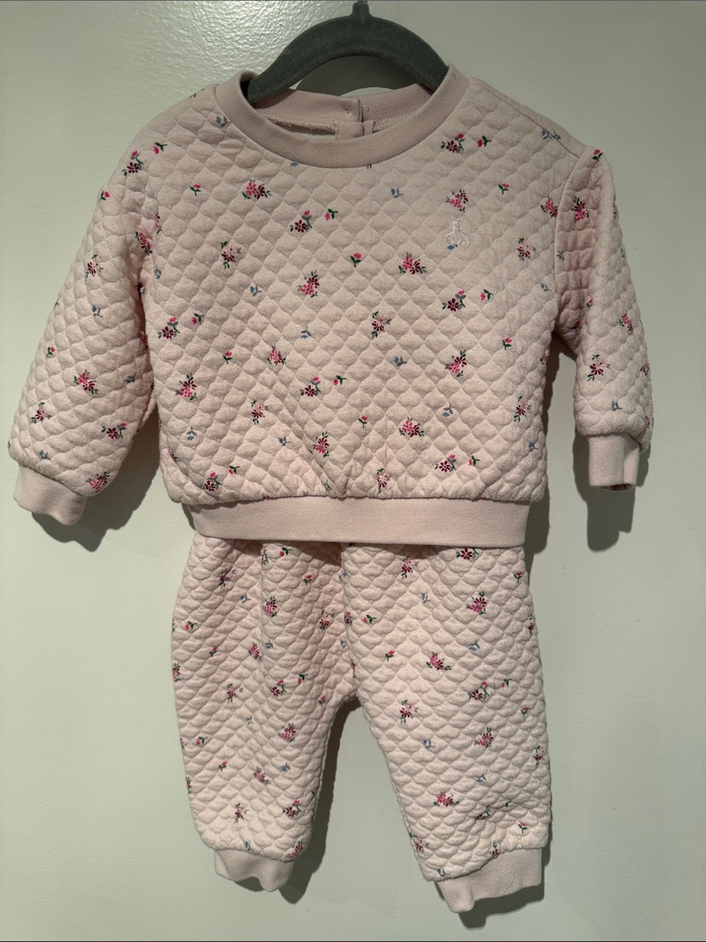 Baby Gap Pink Floral Quilted 2-Piece Sweatshirt & Pants Set 6-12M